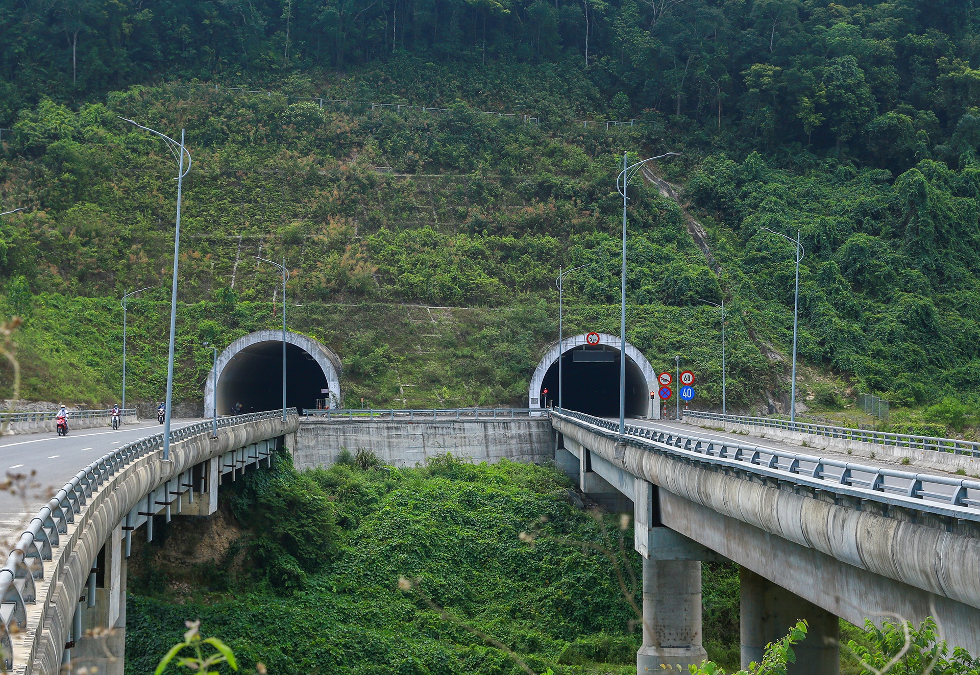 Cao toc La Son - Tuy Loan sap hoan thanh anh 6
