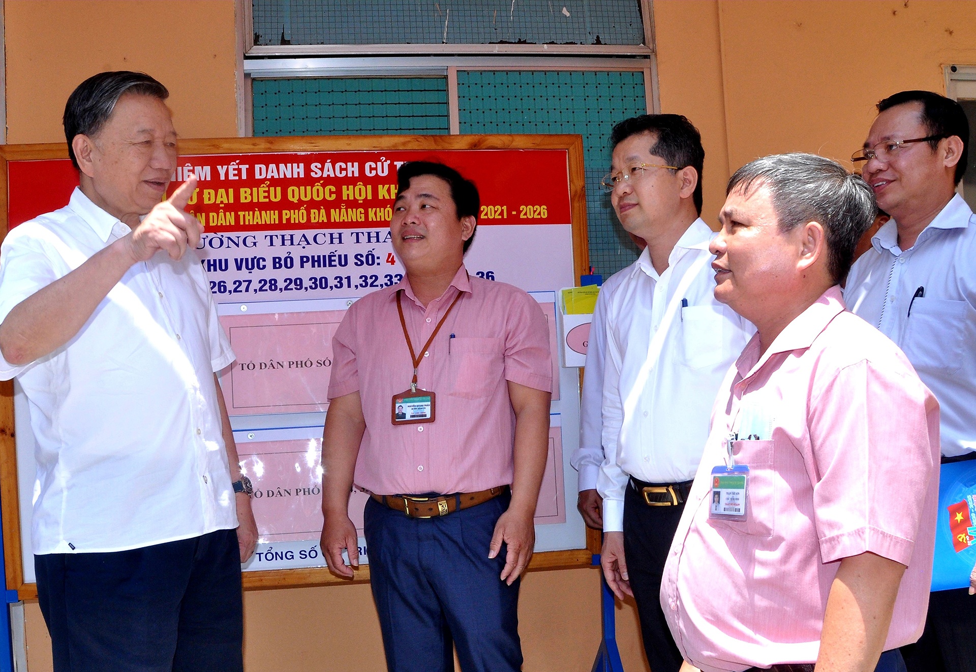 Bo truong To Lam kiem tra cong tac chuan bi bau cu o Da Nang anh 2