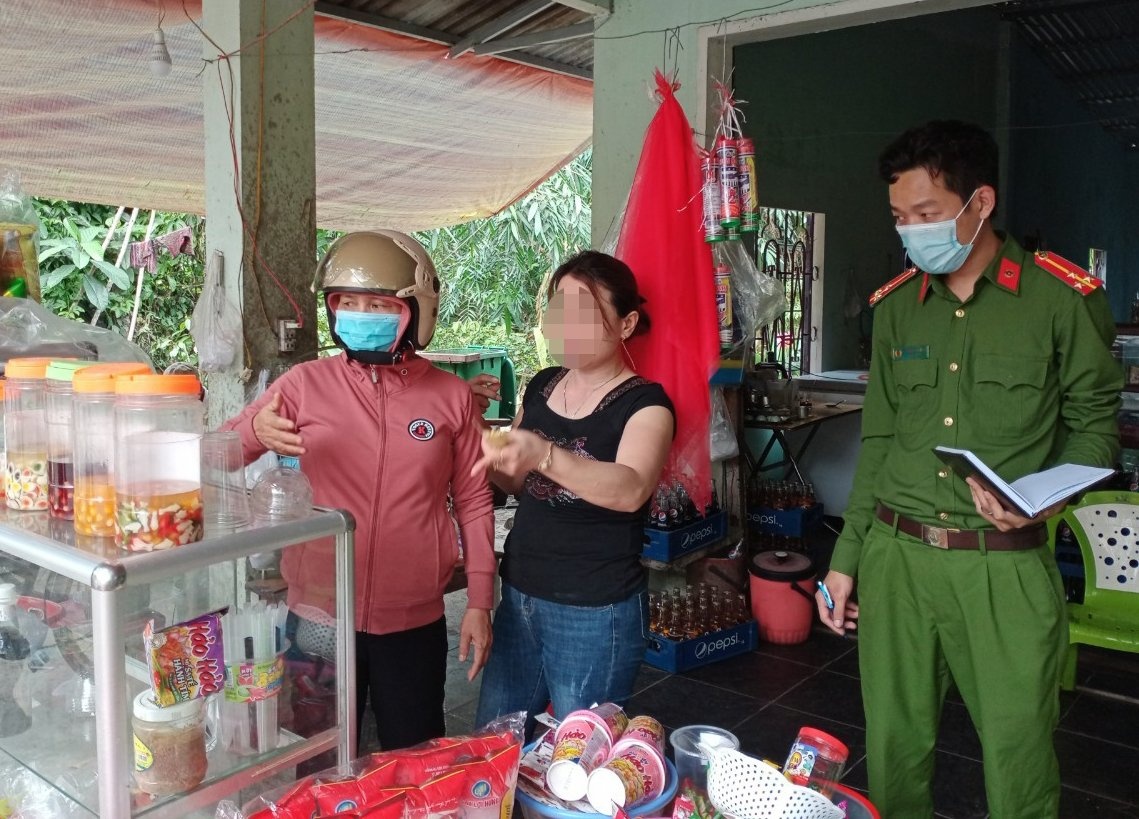 12 ho kinh doanh gan cong truong o Da Nang ban hang khong ro nguon goc hinh anh