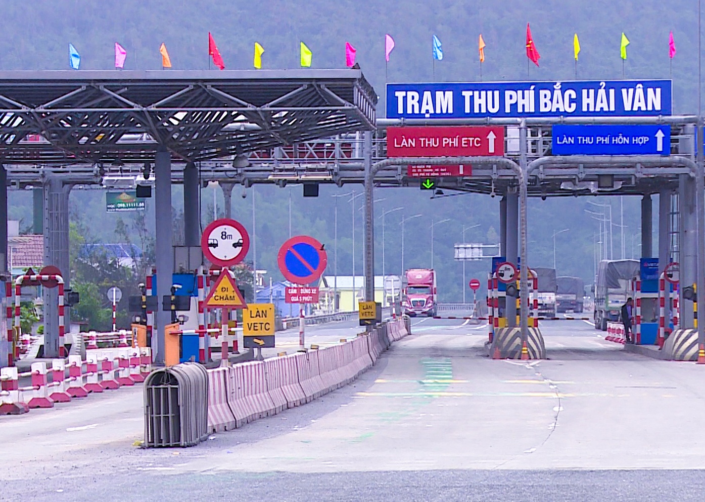 Bo GTVT va chu dau tu noi gi ve viec tang phi BOT Bac Hai Van? hinh anh