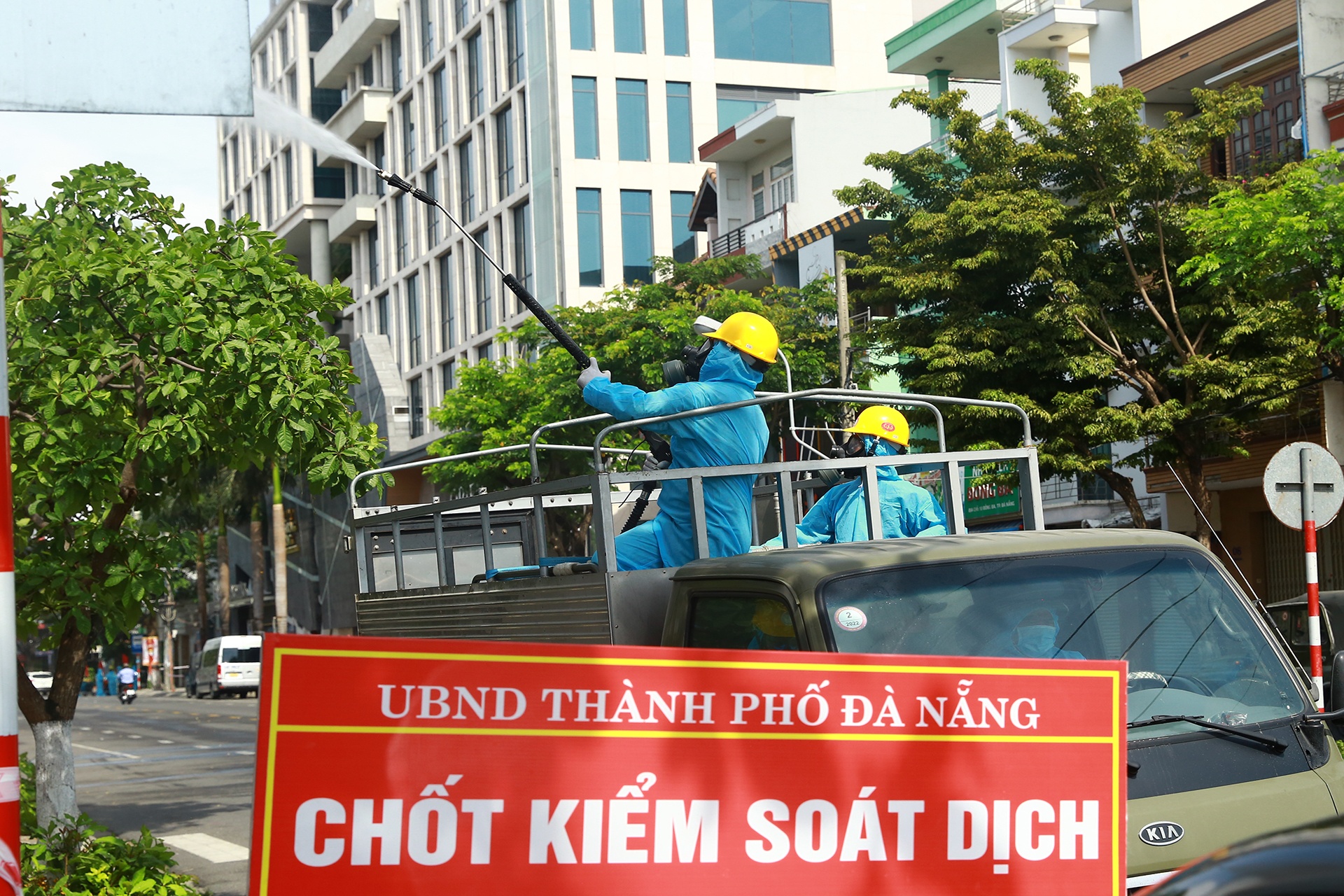 Nu giao vien o Da Nang nhiem SARS-CoV-2 tung tiep xuc nhieu nguoi hinh anh