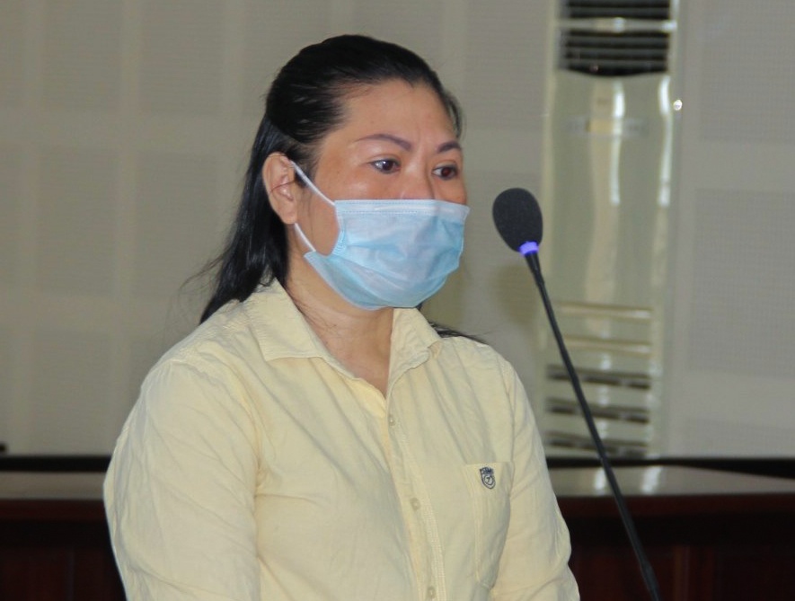 Nguoi phu nu lua gan 2 ty linh 14 nam tu hinh anh