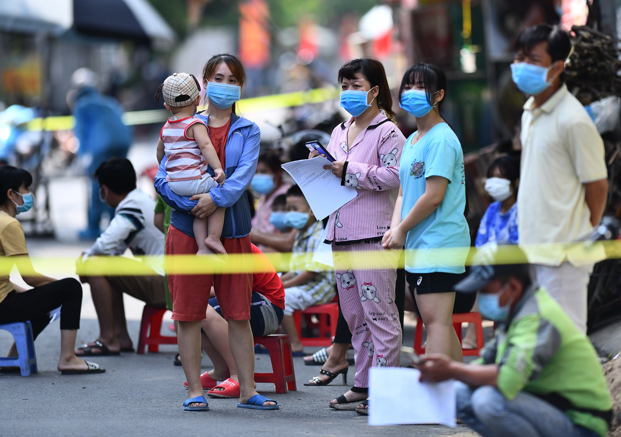 Da Nang yeu cau khong duoc tu tap qua 5 nguoi o noi cong cong hinh anh