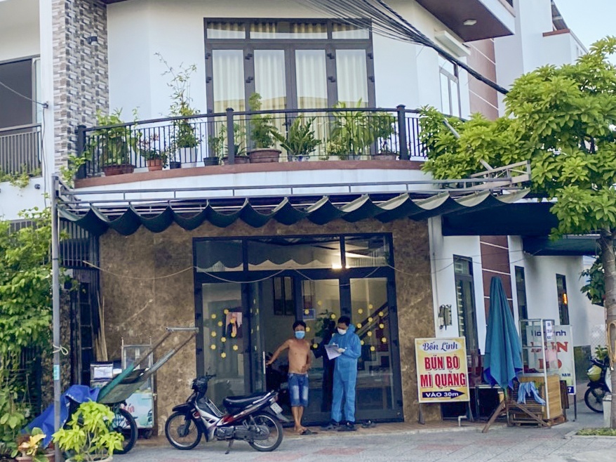 Da Nang tim nguoi tung den quan mi co ba chu nhiem nCoV hinh anh