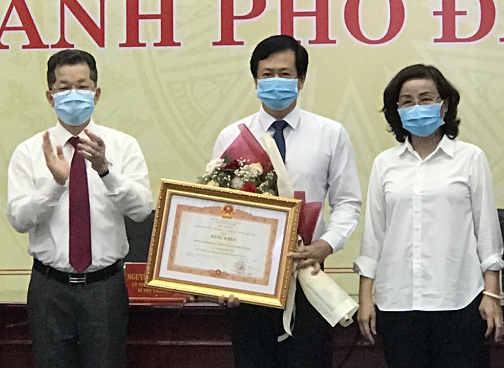 CDC Da Nang nhan bang khen cua Thu tuong nho sang kien chong dich hinh anh