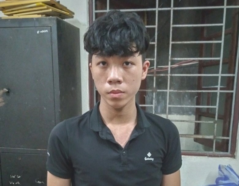Thanh niên mang dao phóng lợn đi đánh nhau ảnh 1 Thanh nien mang dao phong lon di danh nhau anh 1