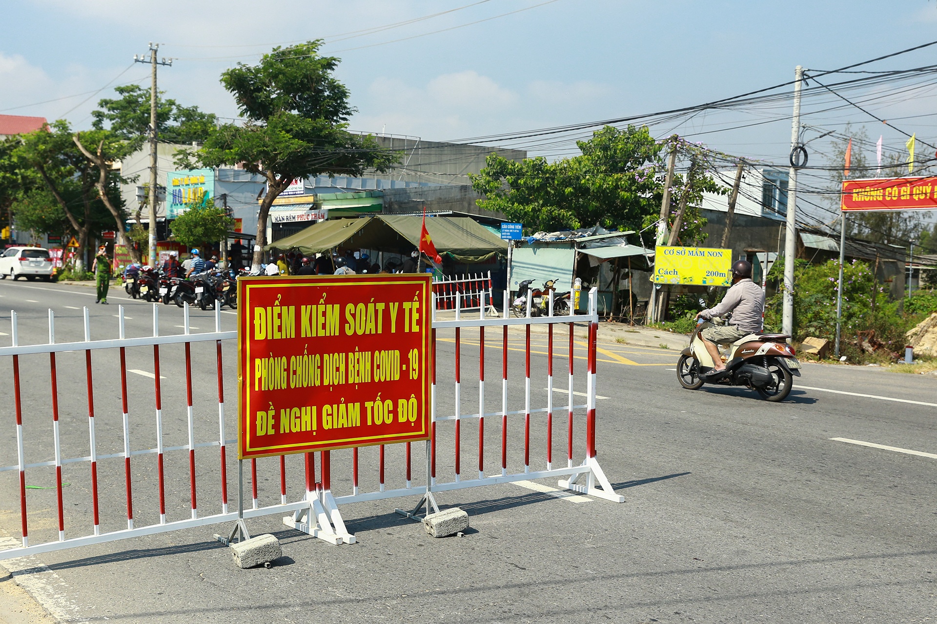 Da Nang phong toa phong giao dich ngan hang vi co ca nghi nhiem nCoV hinh anh