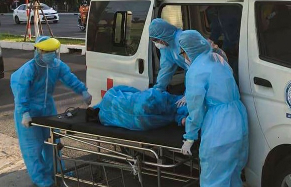 San phu chuyen da trong khu phong toa hinh anh