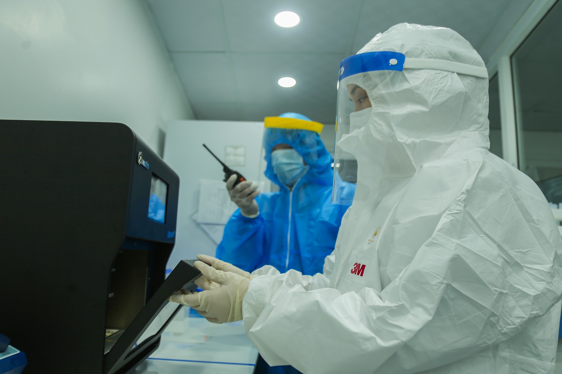 Da Nang xet nghiem cho hang chuc nguoi co nguy co nhiem SARS-CoV-2 anh 10