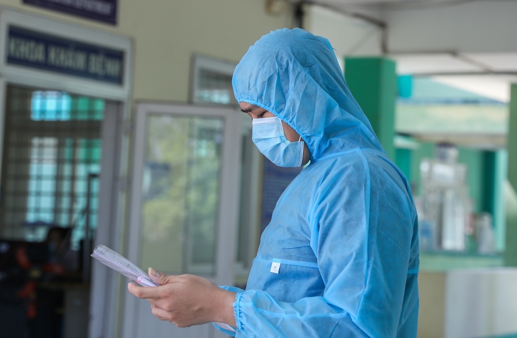 Bệnh nhân mắc Covid-19 được xuất viện ảnh 2 Benh nhan mac Covid-19 duoc xuat vien anh 2