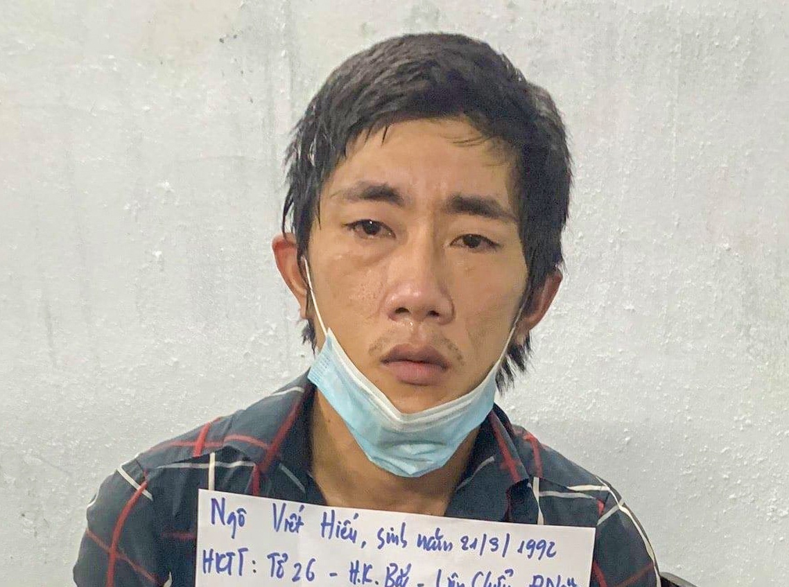 Canh sat phai dieu tri phoi nhiem HIV sau khi khong che nhom trom cap hinh anh