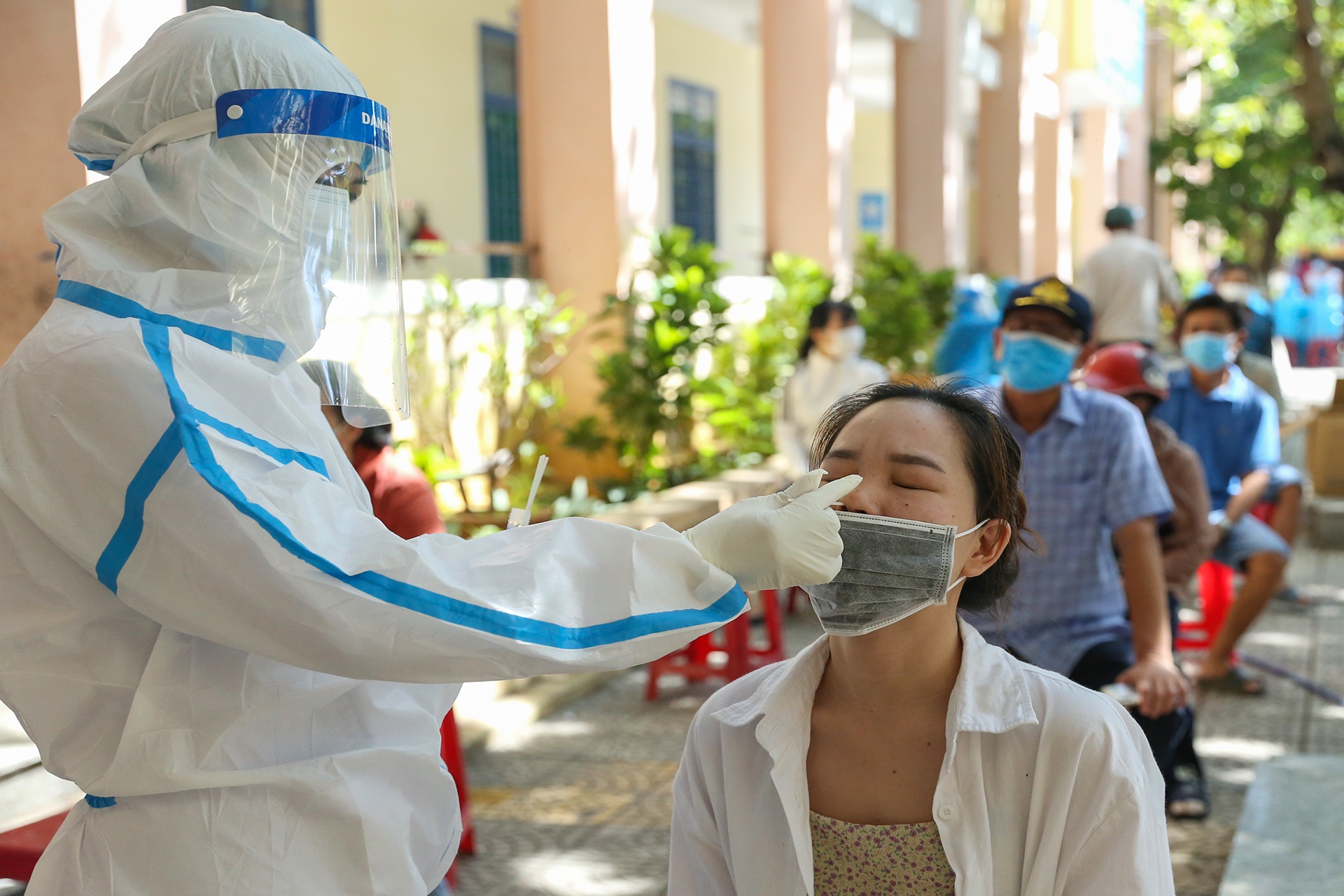 20 ngay Da Nang cang minh chong dich hinh anh