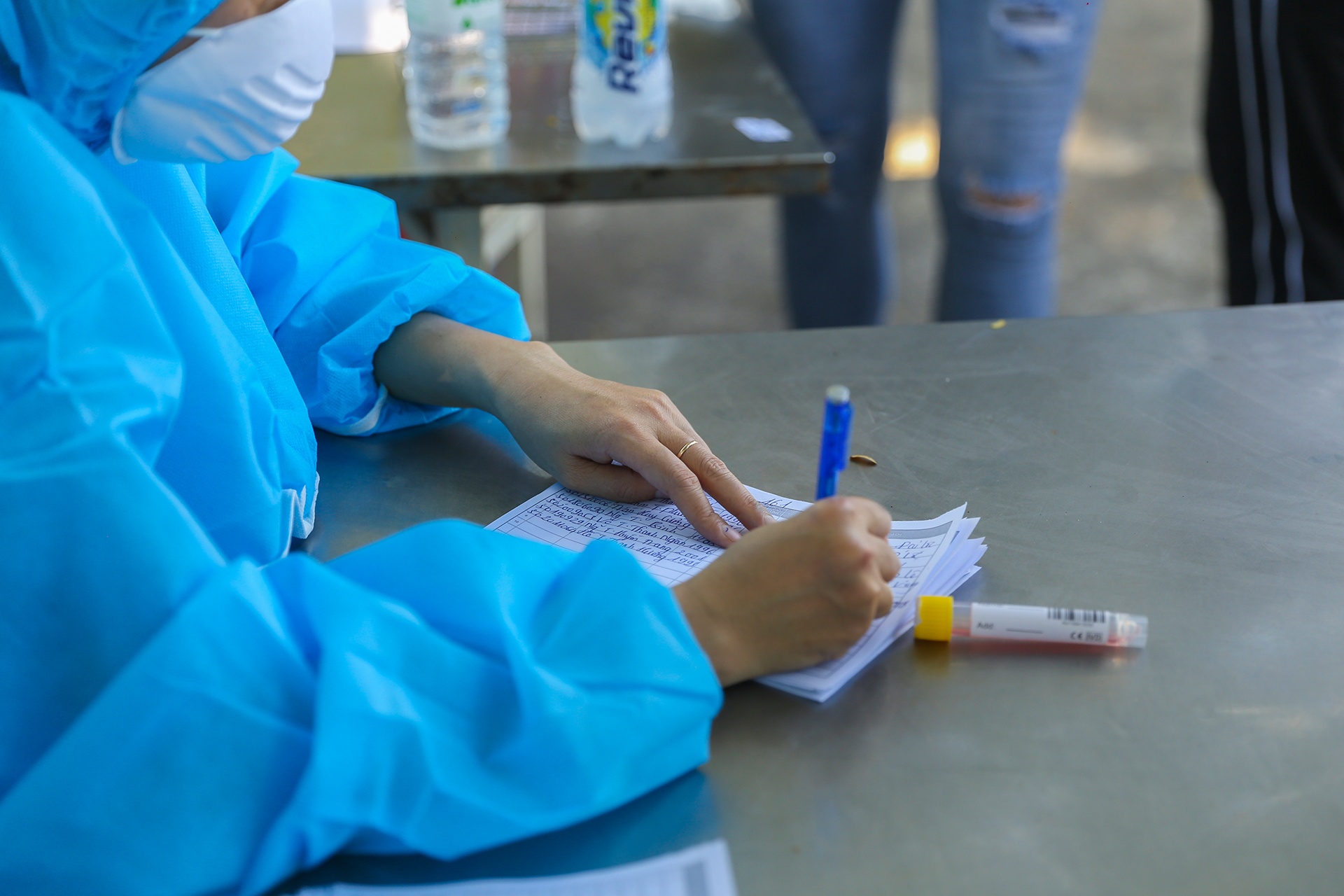 6.500 cong nhan o Khu cong nghiep An Don duoc lay mau xet nghiem anh 5