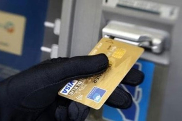 Nu sinh vien trinh bao bi lua hon 800 trieu hinh anh