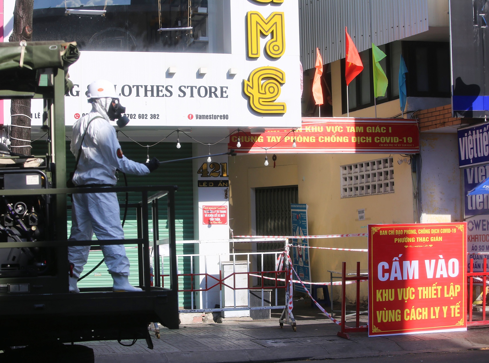 Da Nang tim nguoi tung den noi lien quan benh nhan mac Covid-19 hinh anh