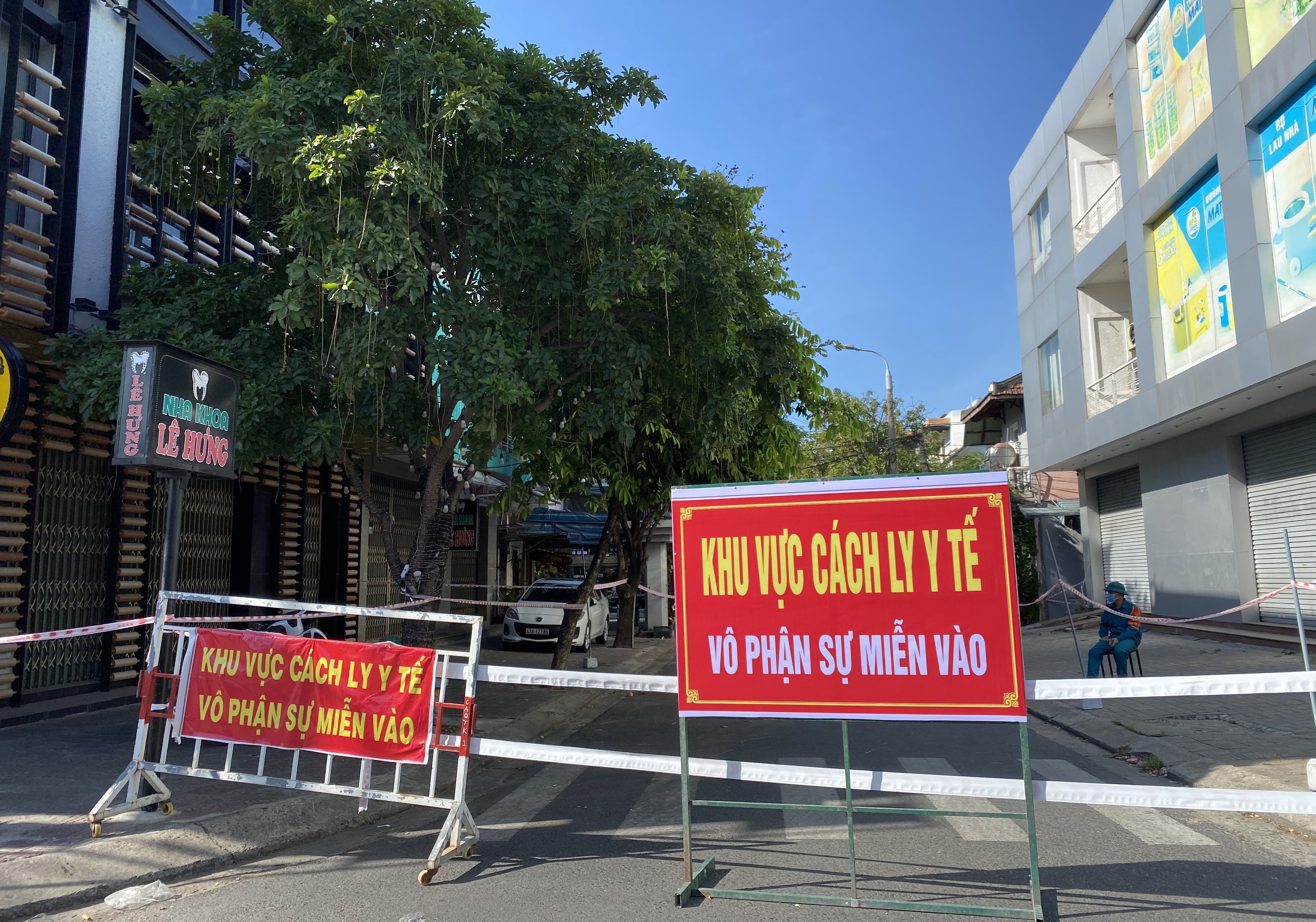 Ba mẹ con làm việc ở phòng khám nha khoa dương tính ảnh 1 Ba me con lam viec o phong kham nha khoa duong tinh anh 1