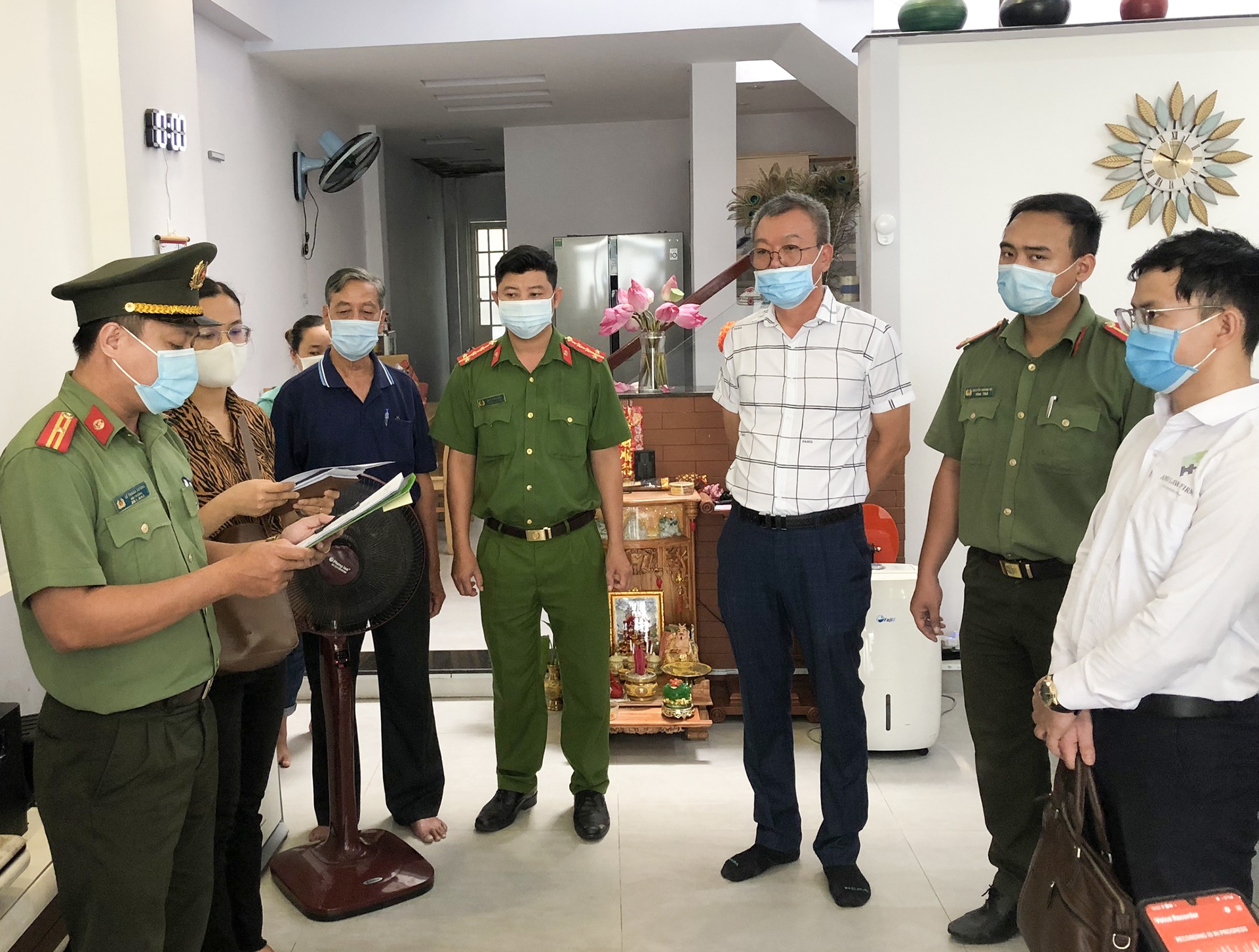Tổ chức cho người khác nhập cảnh trái phép ảnh 1 To chuc cho nguoi khac nhap canh trai phep anh 1