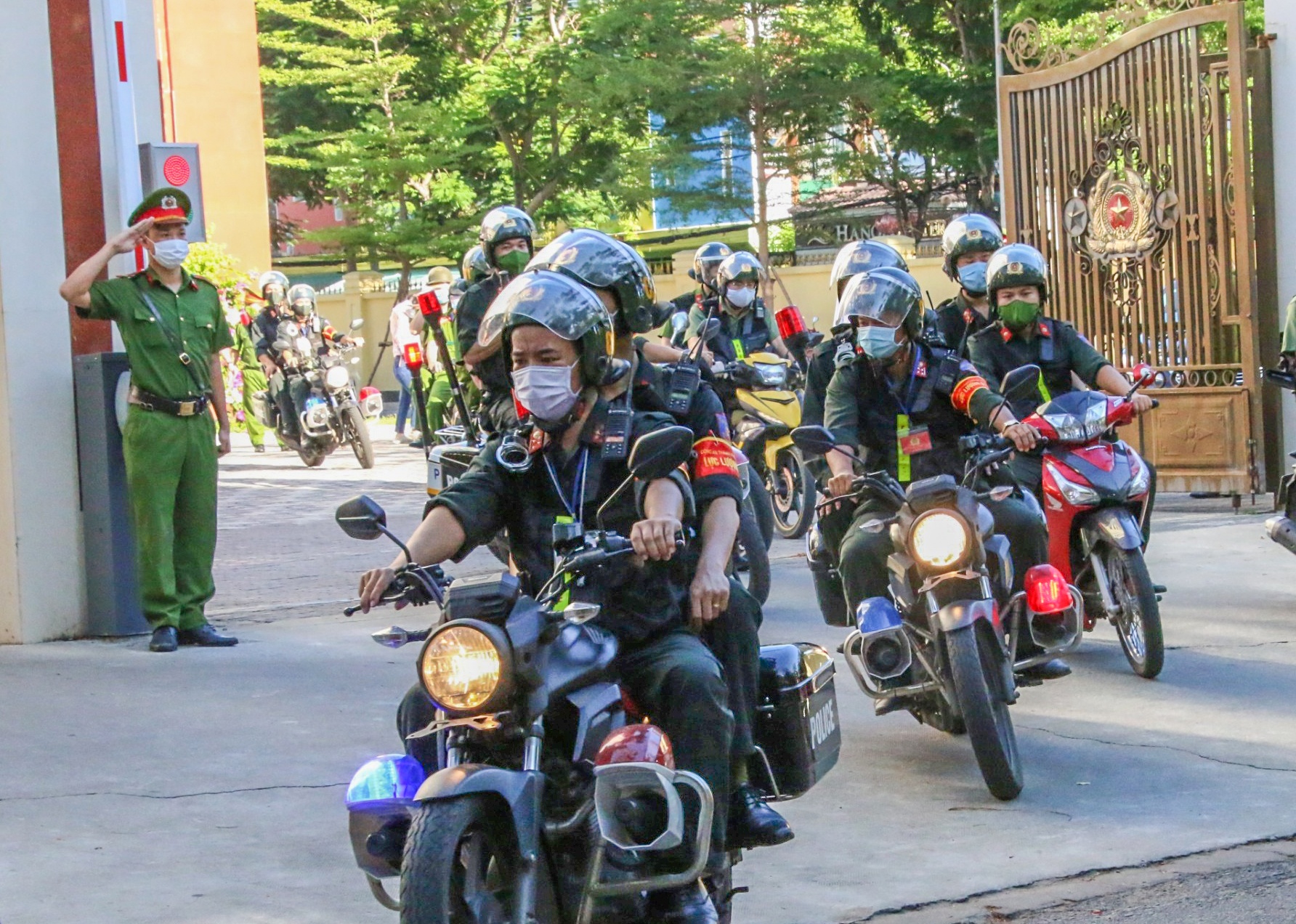 Da Nang yeu cau nguoi dan o yen trong nha them 3 ngay anh 1