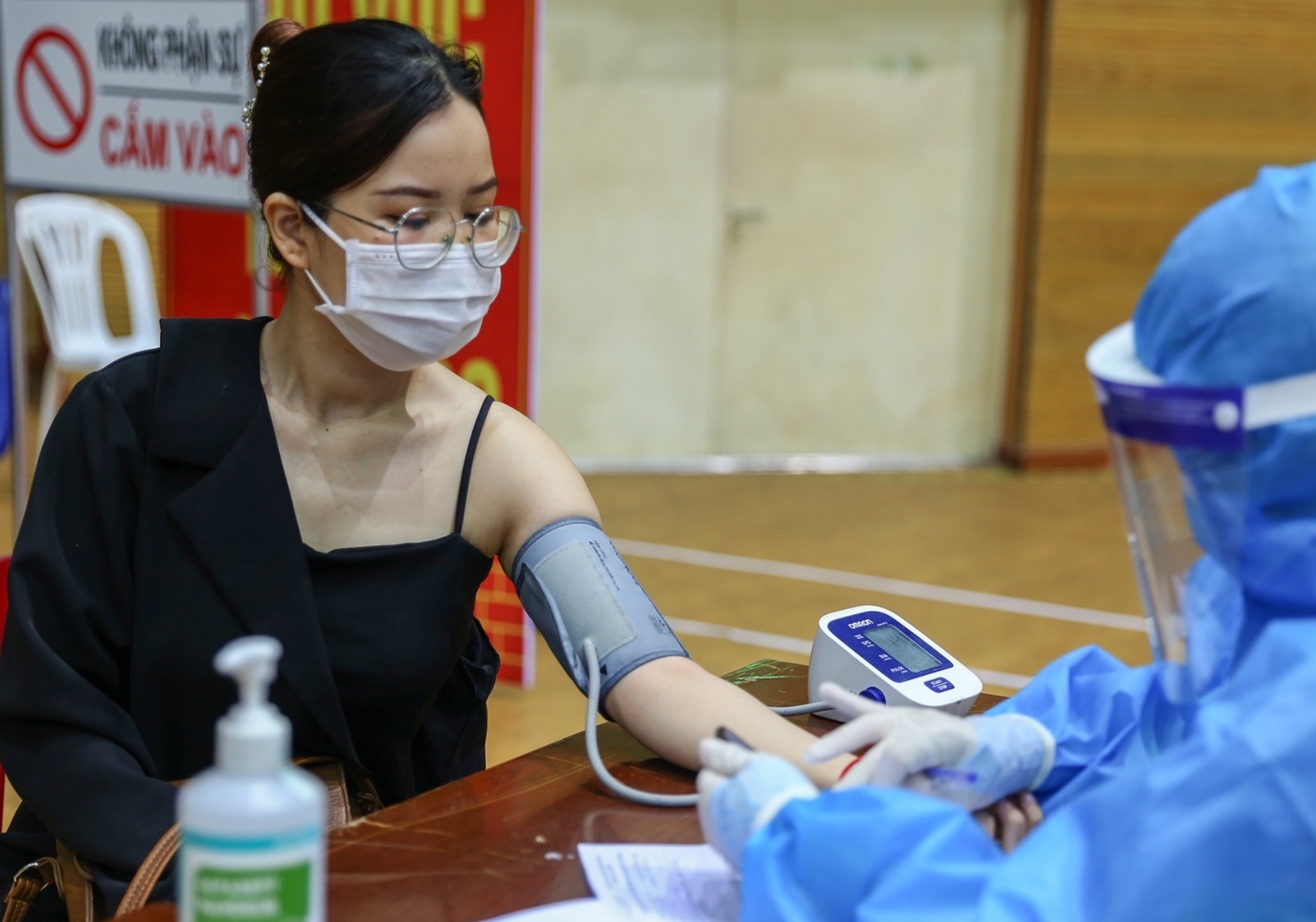 Da Nang tiem vaccine AstraZaneca cho hon 192.000 nguoi anh 4