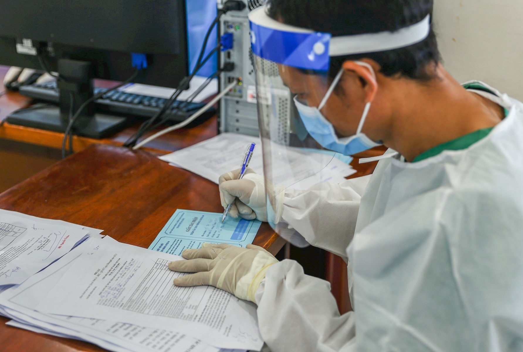 Da Nang tiem vaccine AstraZaneca cho hon 192.000 nguoi anh 8