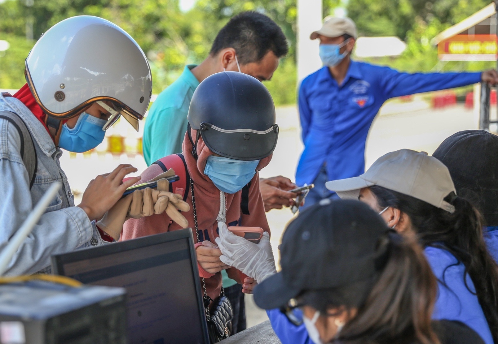 Da Nang don hoc sinh tro ve anh 4