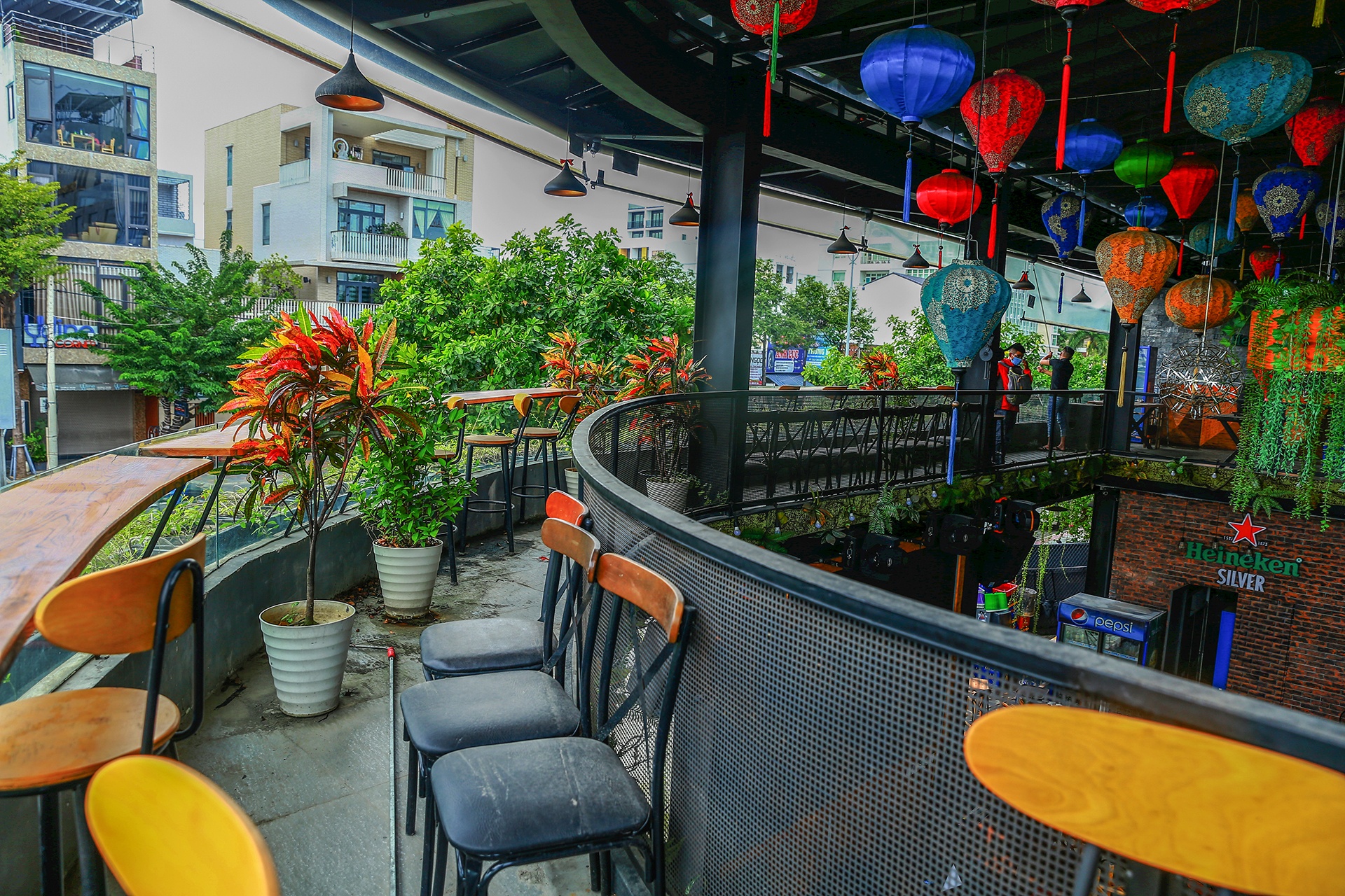 Quan xa o Da Nang tat bat chuan bi mo ban tai cho tro lai hinh anh