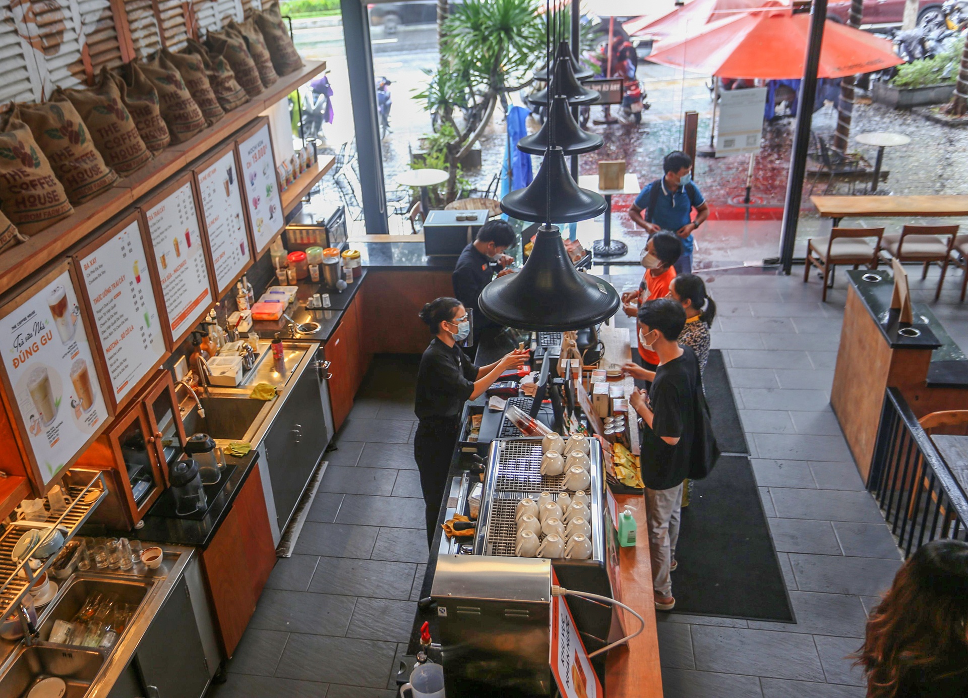 Quan ca phe o Da Nang dong khach anh 7