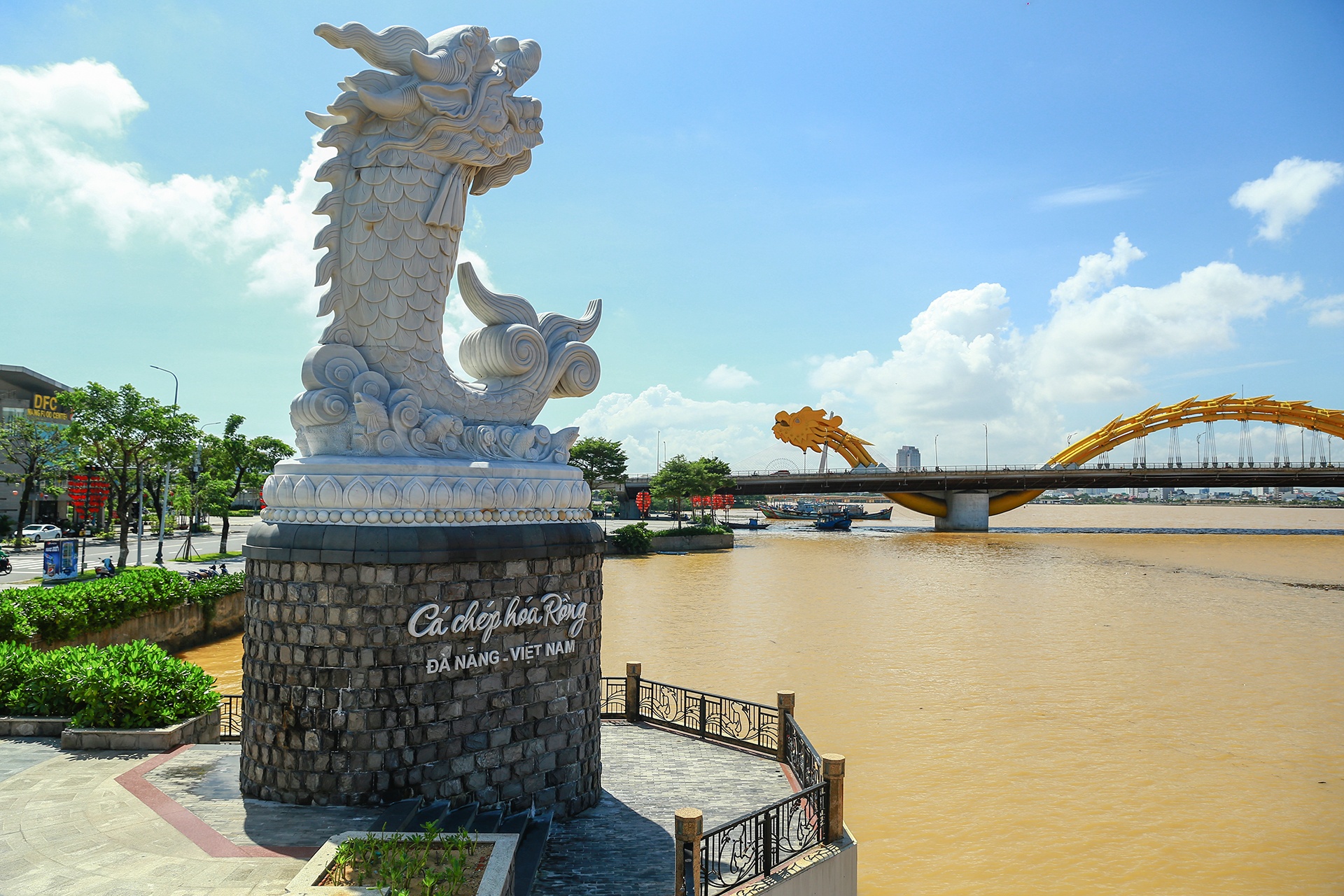 Cac khu du lich o Da Nang vang khach anh 6