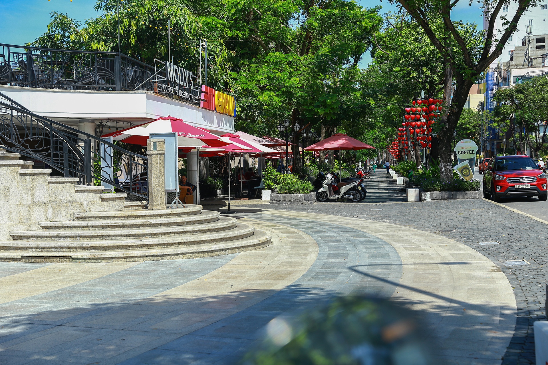 Cac khu du lich o Da Nang vang khach anh 5