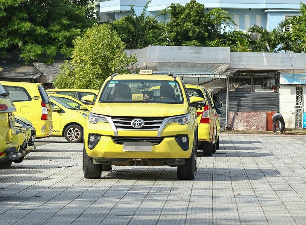 Nhieu tai xe o Da Nang phai ban oto de tra no hinh anh