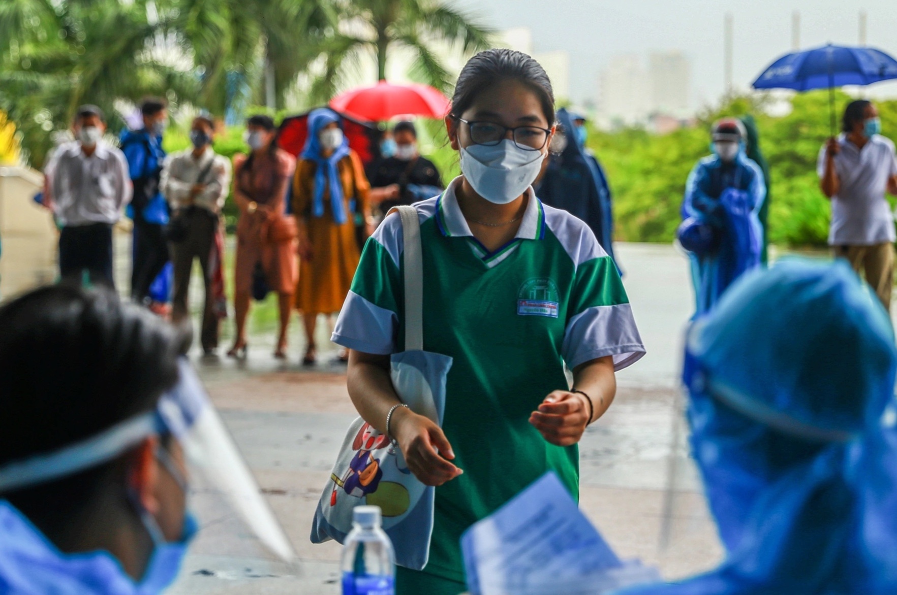 Da Nang tiem vaccine cho hang nghin hoc sinh anh 3