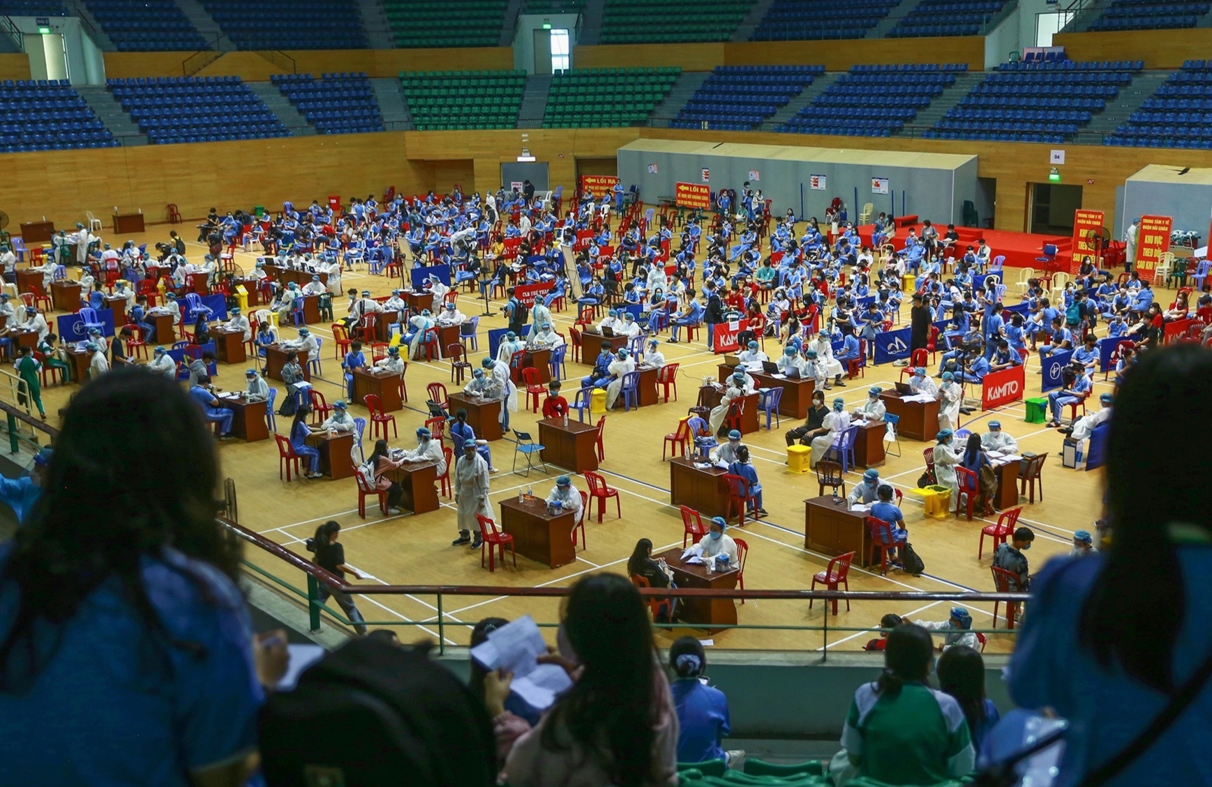 Hon 45.500 hoc sinh o Da Nang duoc tiem vaccine Covid-19 hinh anh