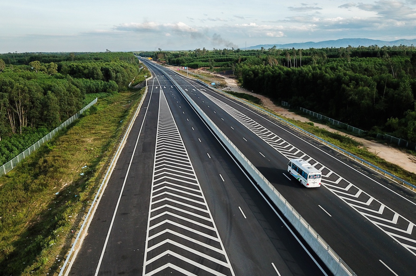 Hai cuu si quan cung 7 dong pham lien quan cao toc 34.500 ty linh an hinh anh