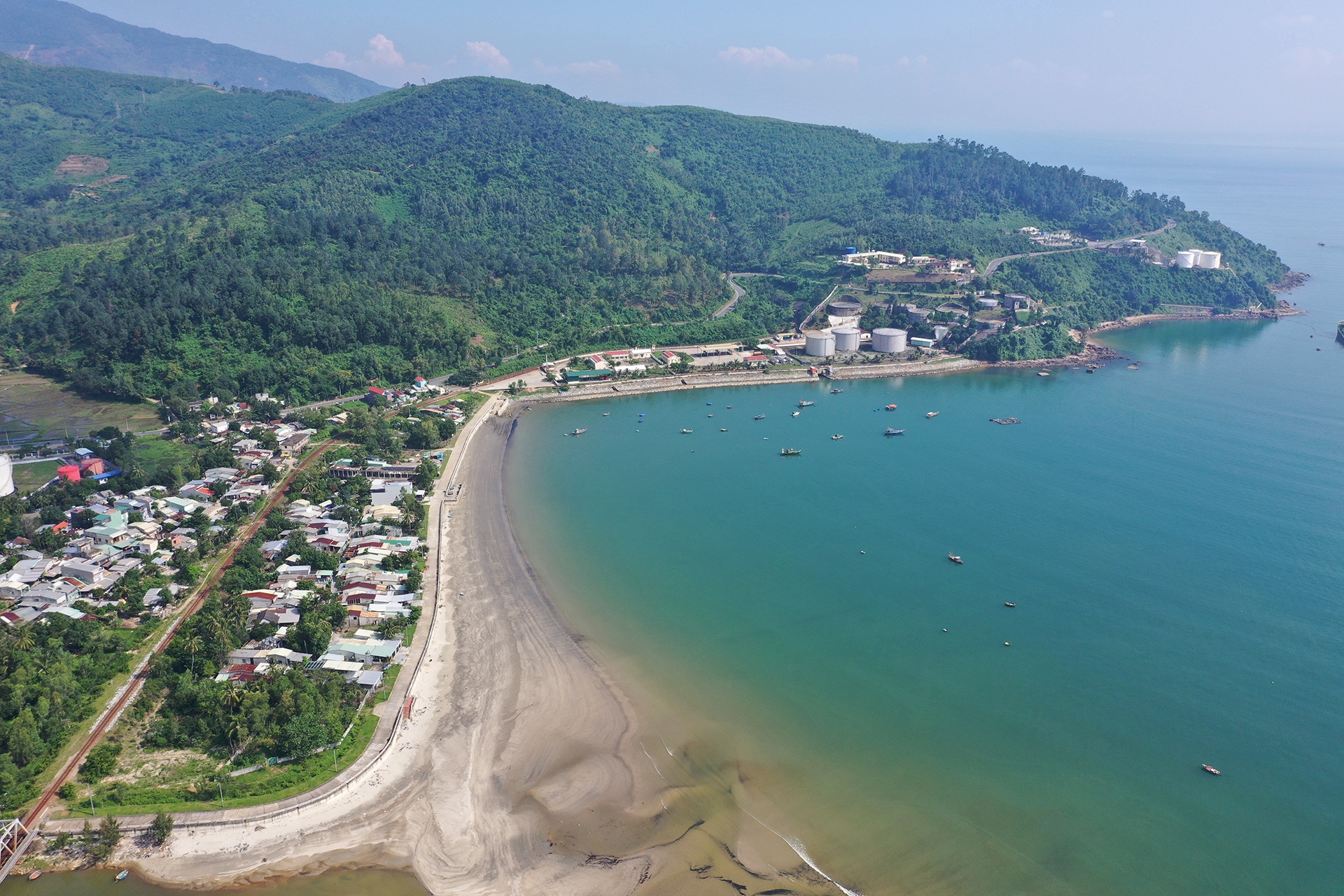 Xay cang Lien Chieu anh 3