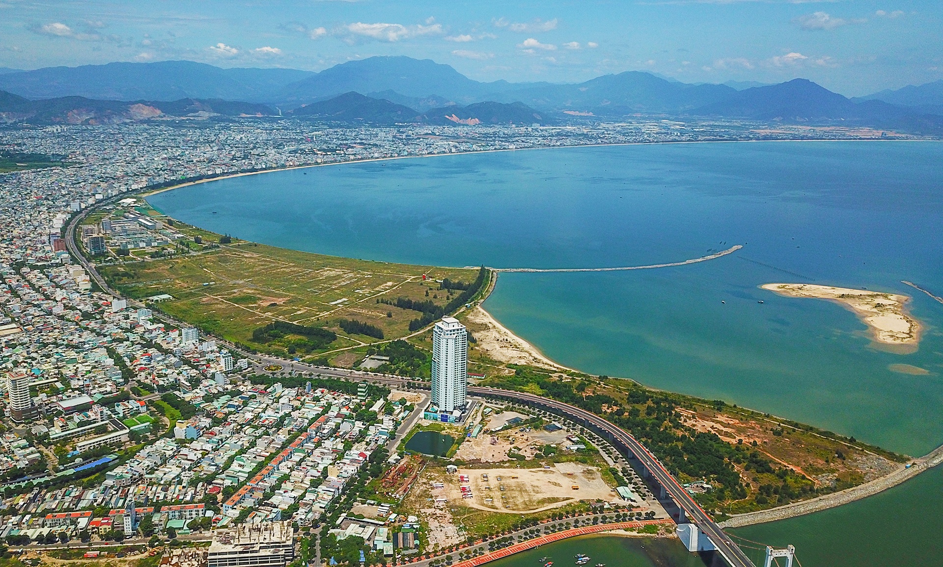 Khu do thi quoc te Da Phuoc bo hoang anh 1