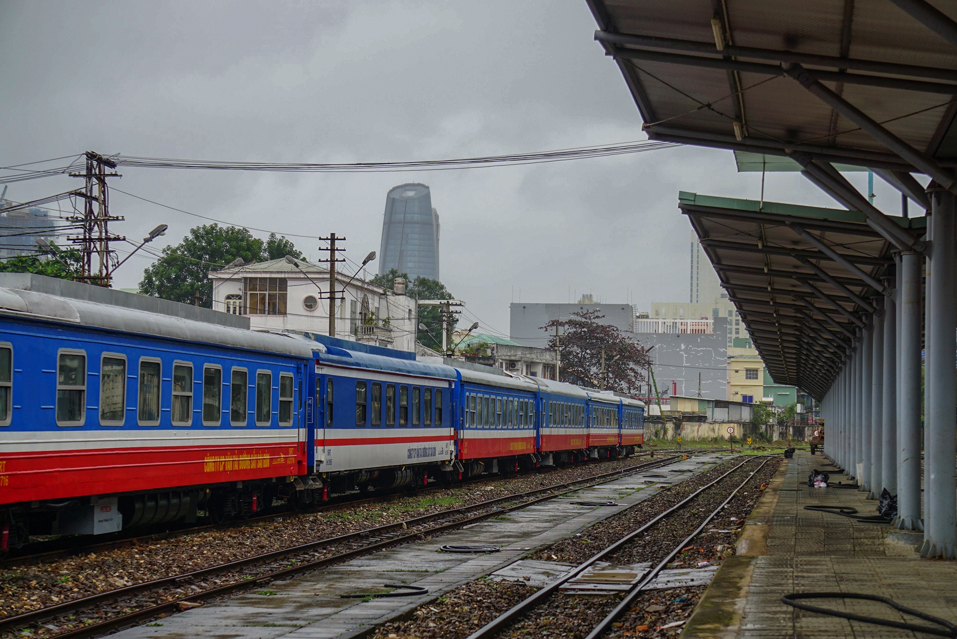 Ben xe,  nha ga o Da Nang e am anh 2