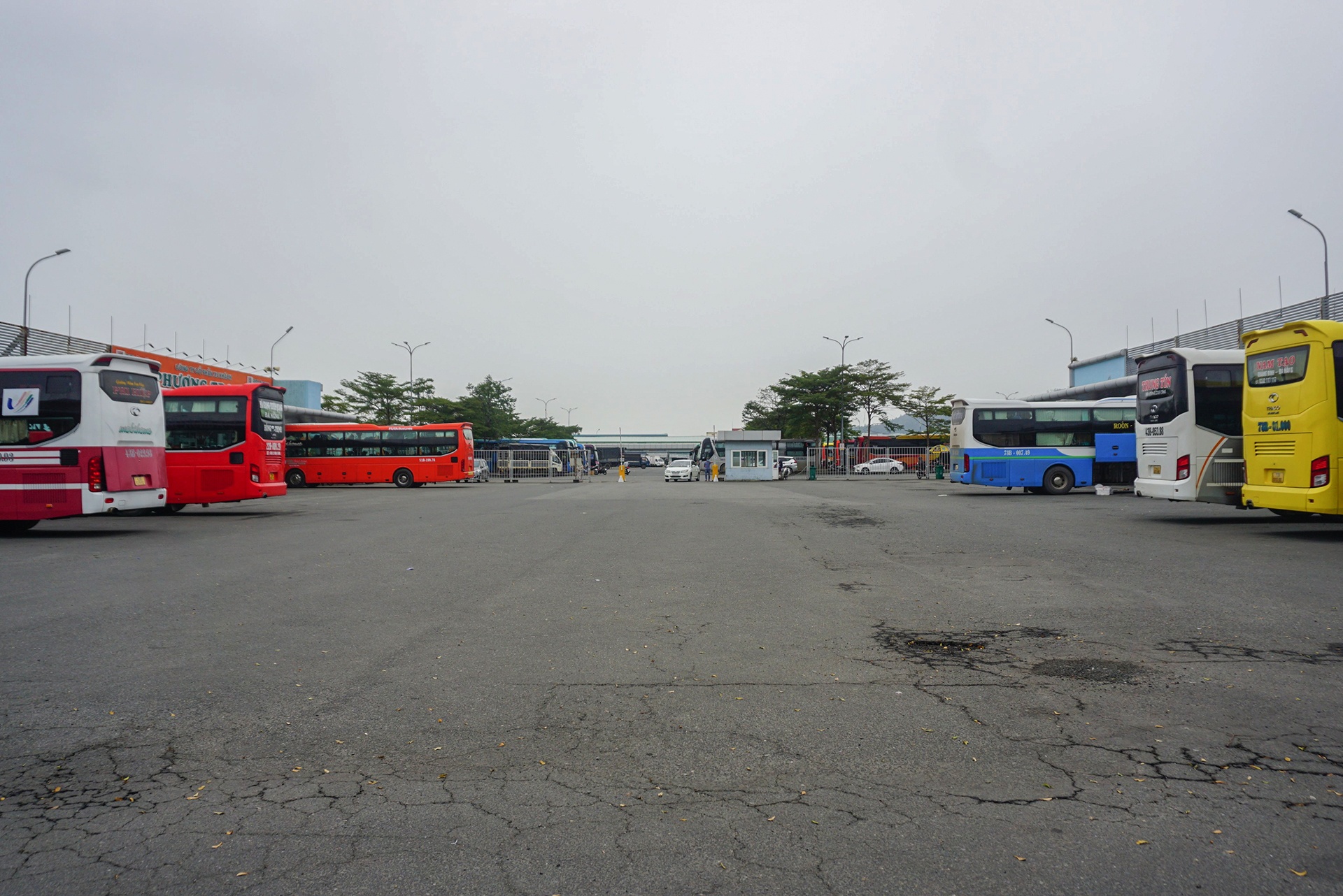 Ben xe,  nha ga o Da Nang e am anh 5