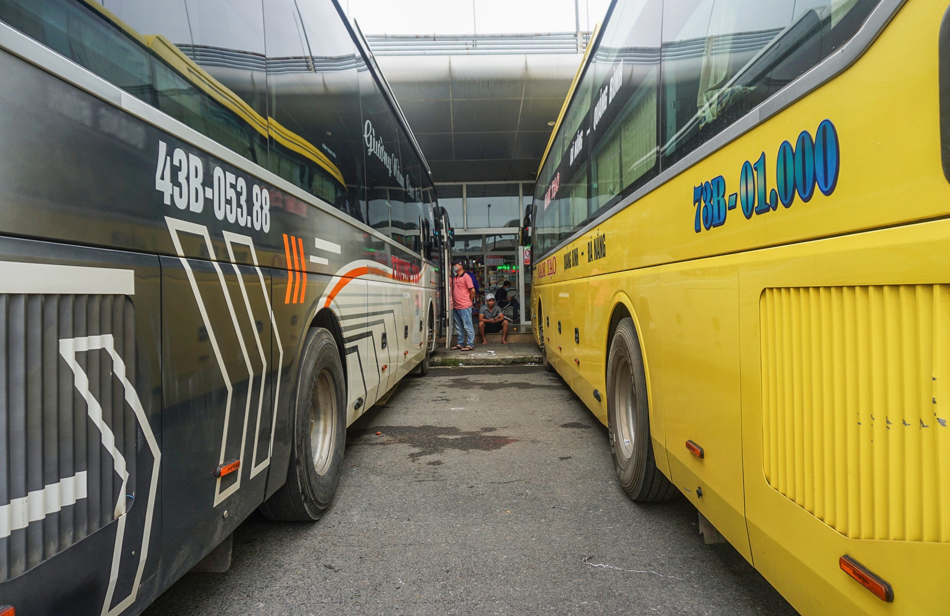 Ben xe,  nha ga o Da Nang e am anh 10