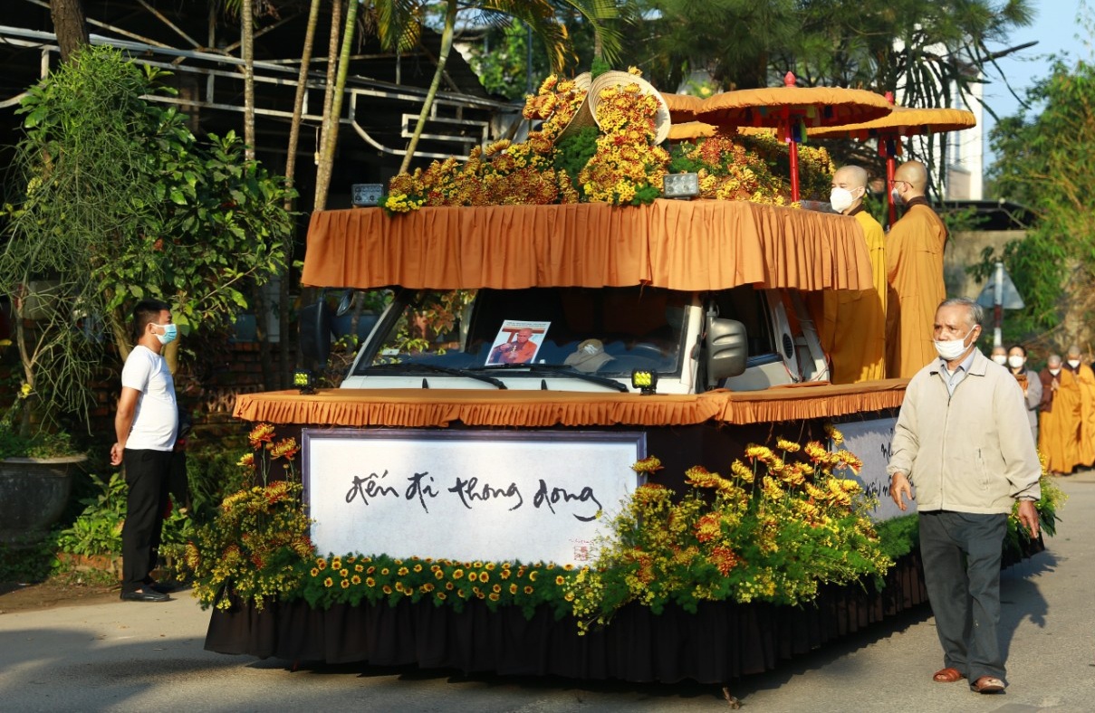 Thien su Thich Nhat Hanh vien tich anh 12