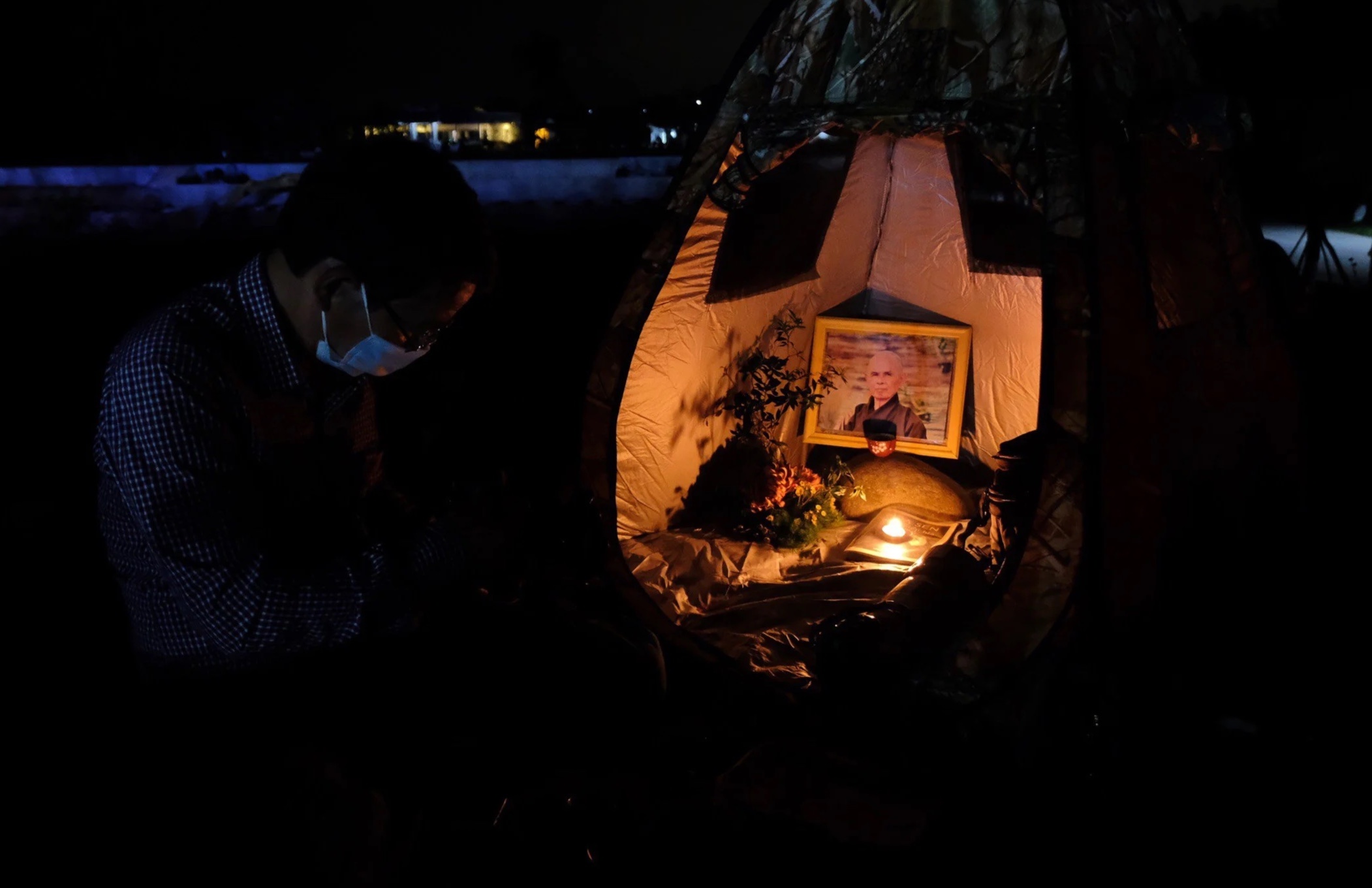 Nhung khoanh khac xuc dong tai le tam tang thien su Thich Nhat Hanh hinh anh