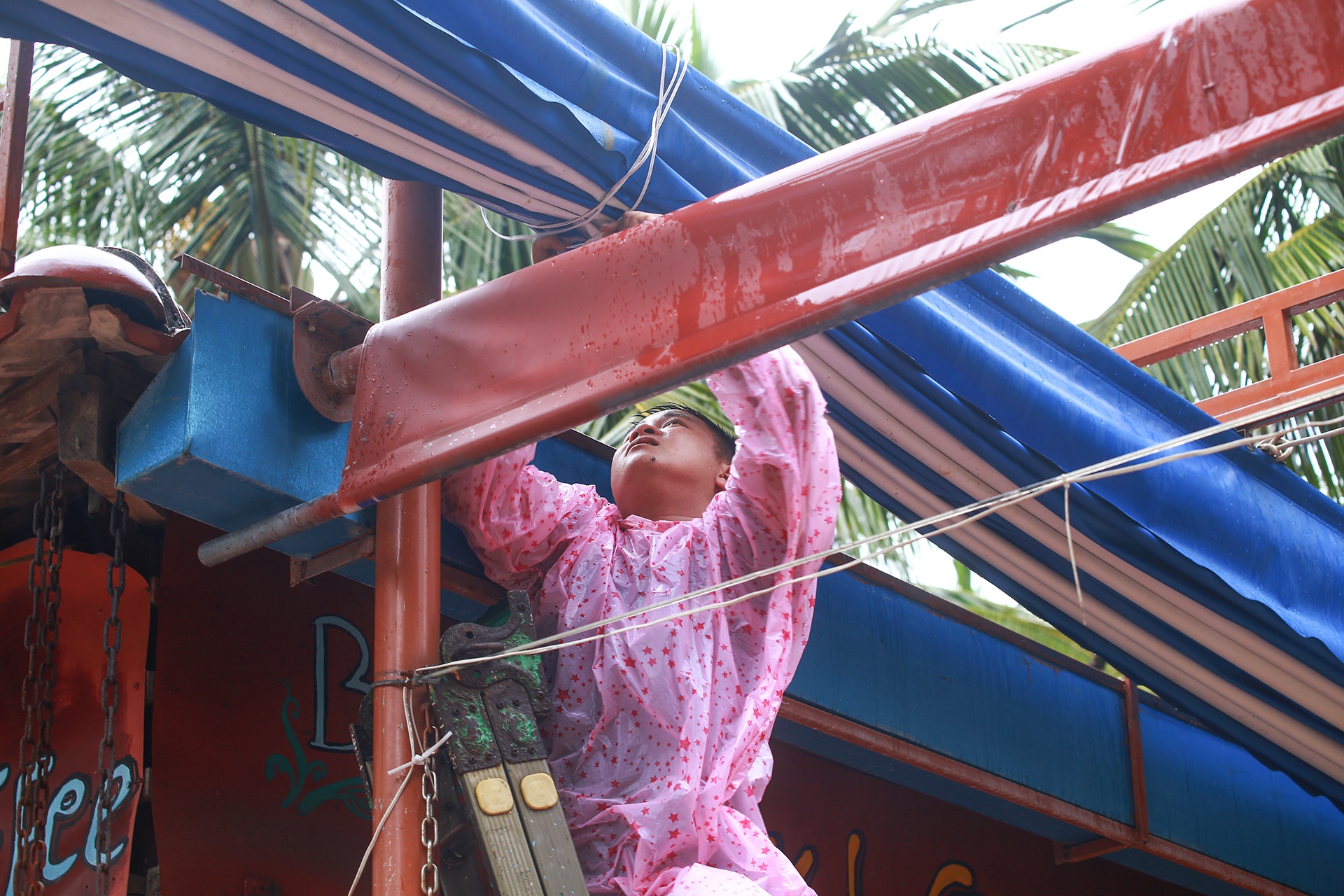 Ung pho bao so 4 anh 13