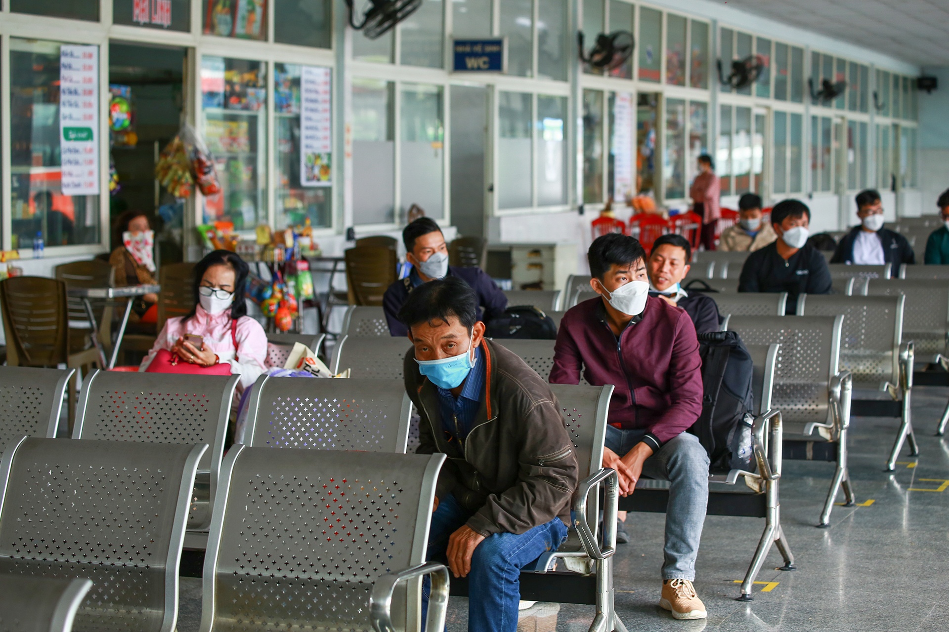 Bến xe Đà Nẵng vắng vẻ ngày mùng 6 Tết ảnh 4 Ben xe Da Nang vang ve ngay mung 6 Tet anh 4