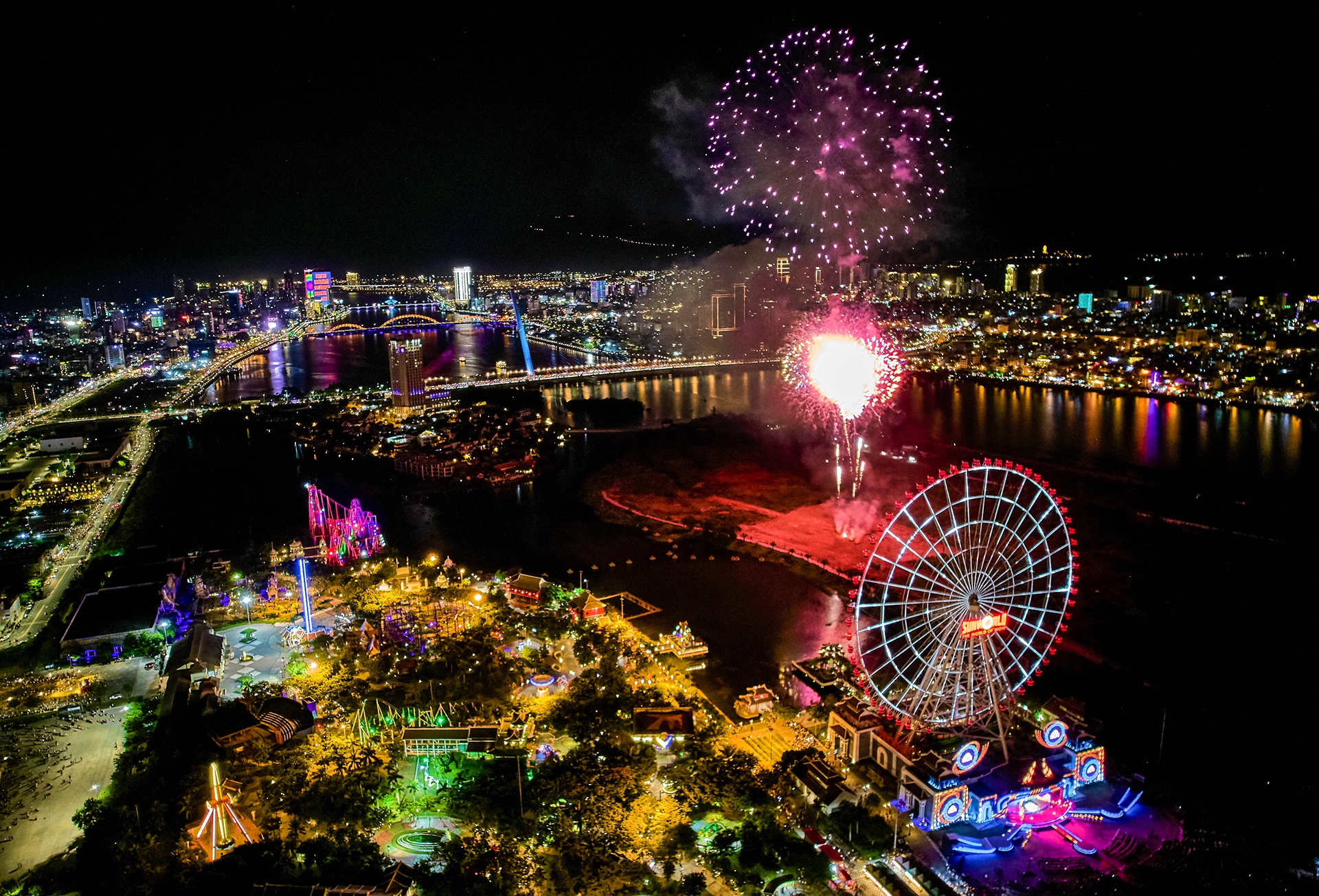 Trinh dien phao hoa o Da Nang anh 8