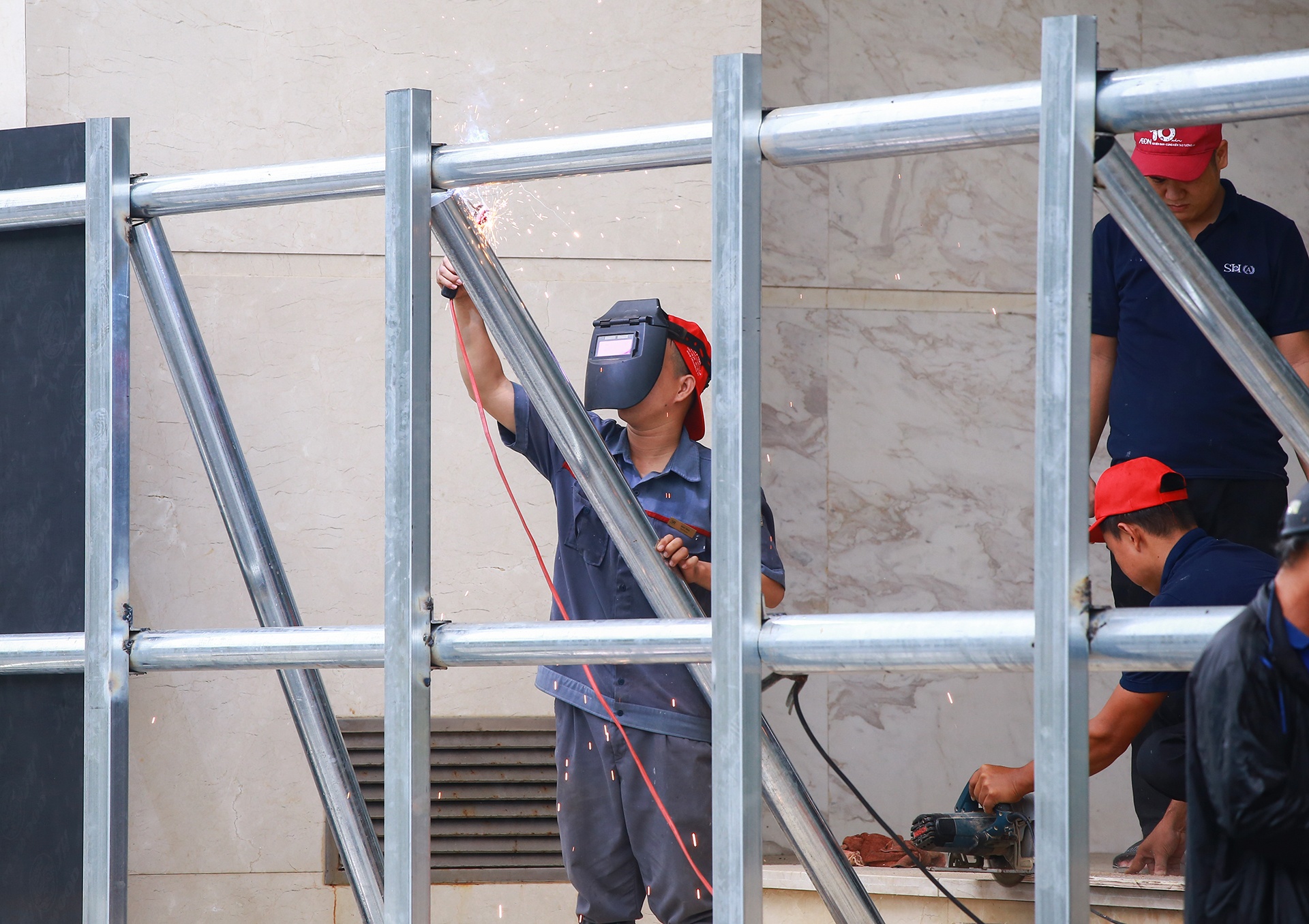 Ung pho bao so 4 anh 12