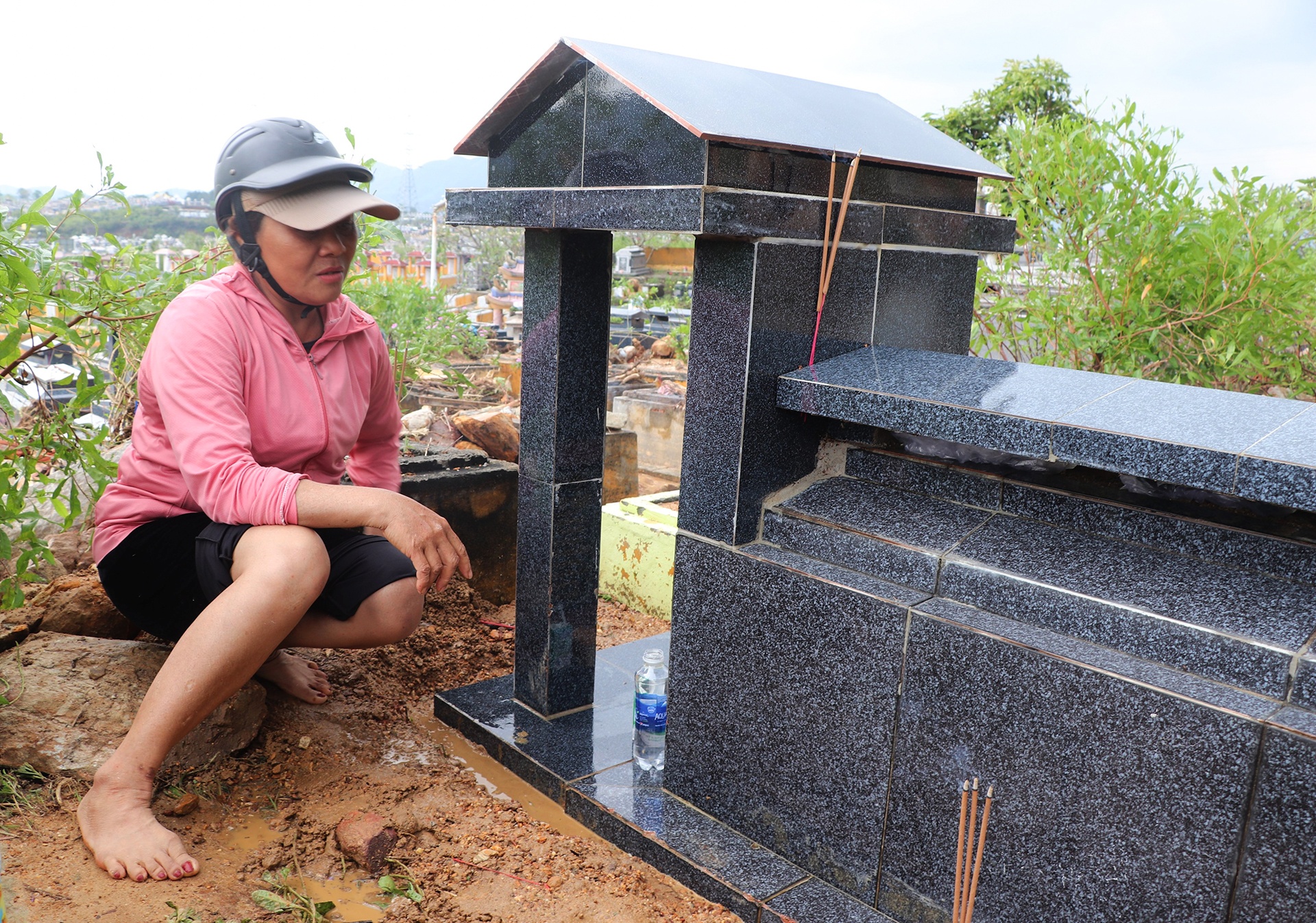 Nghia trang sat lo anh 5