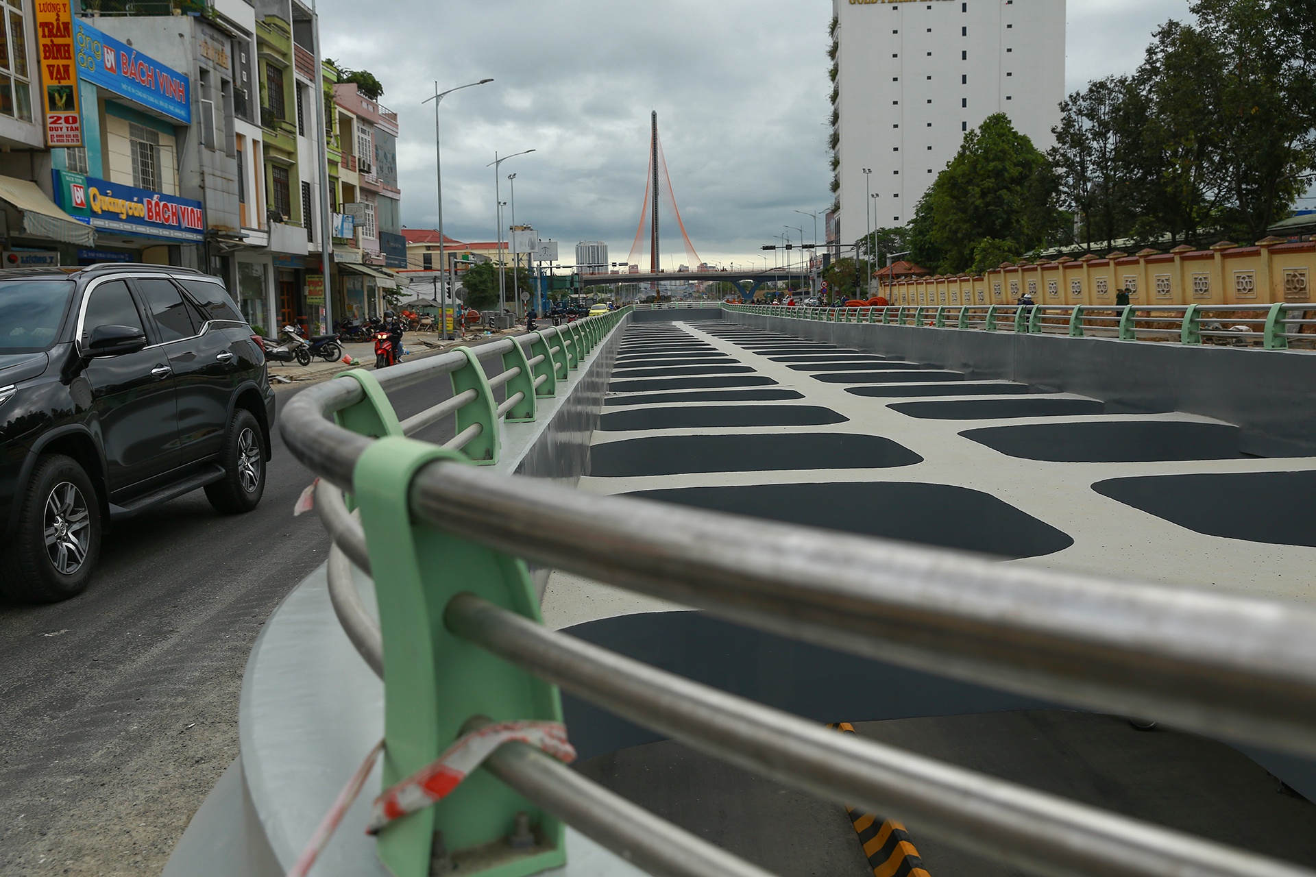 Nguy co tai nan tai gieng troi lo thien o nut giao 750 ty dong hinh anh