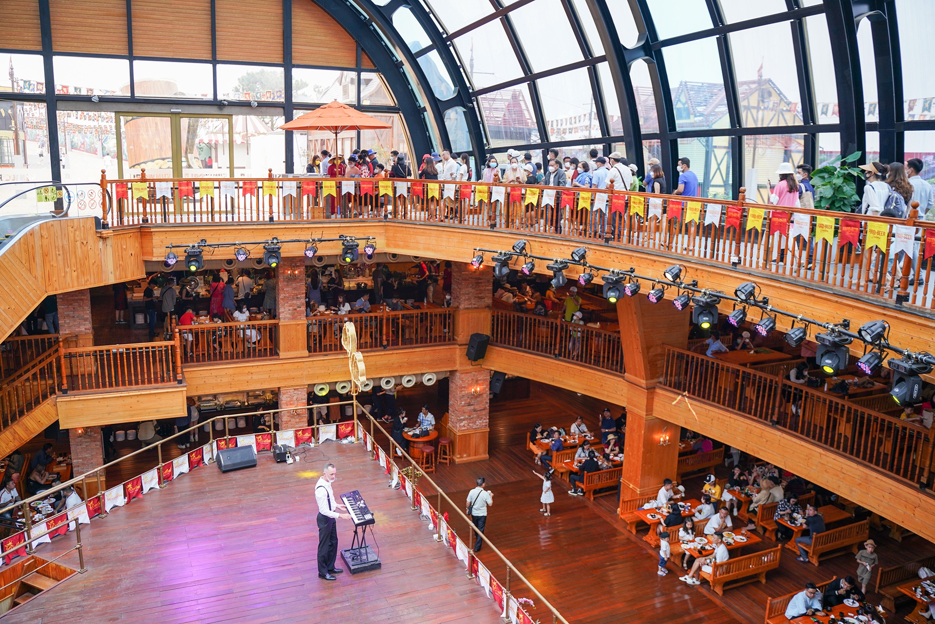 Doanh nghiep du lich san sang don khach anh 3