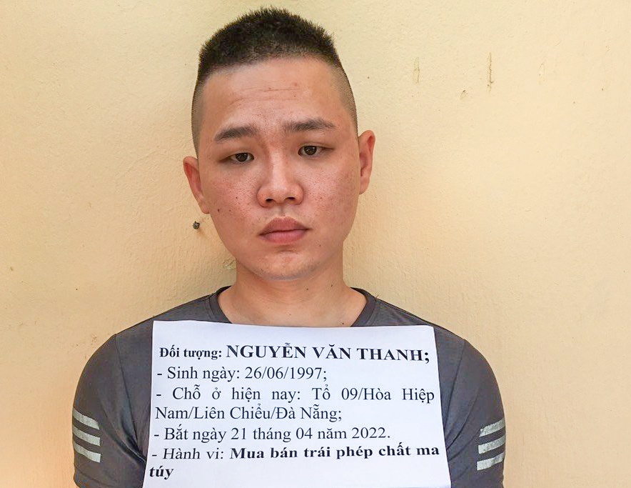 Thanh nien chi 1,2 ty dong mua hon 2 kg ma tuy hinh anh