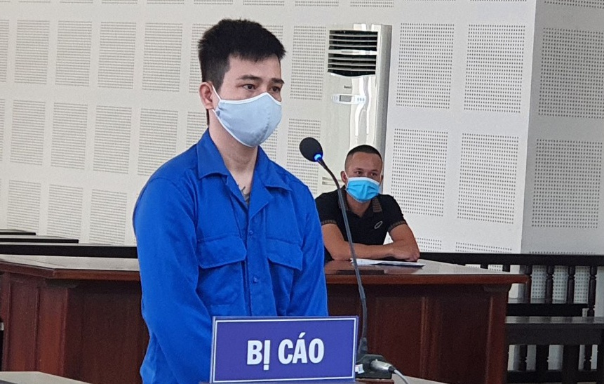 Vo bi ga tinh, nguoi dan ong dam thung phoi doi thu hinh anh