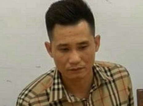 Bat giu nghi pham danh tai xe Grab guc giua duong hinh anh